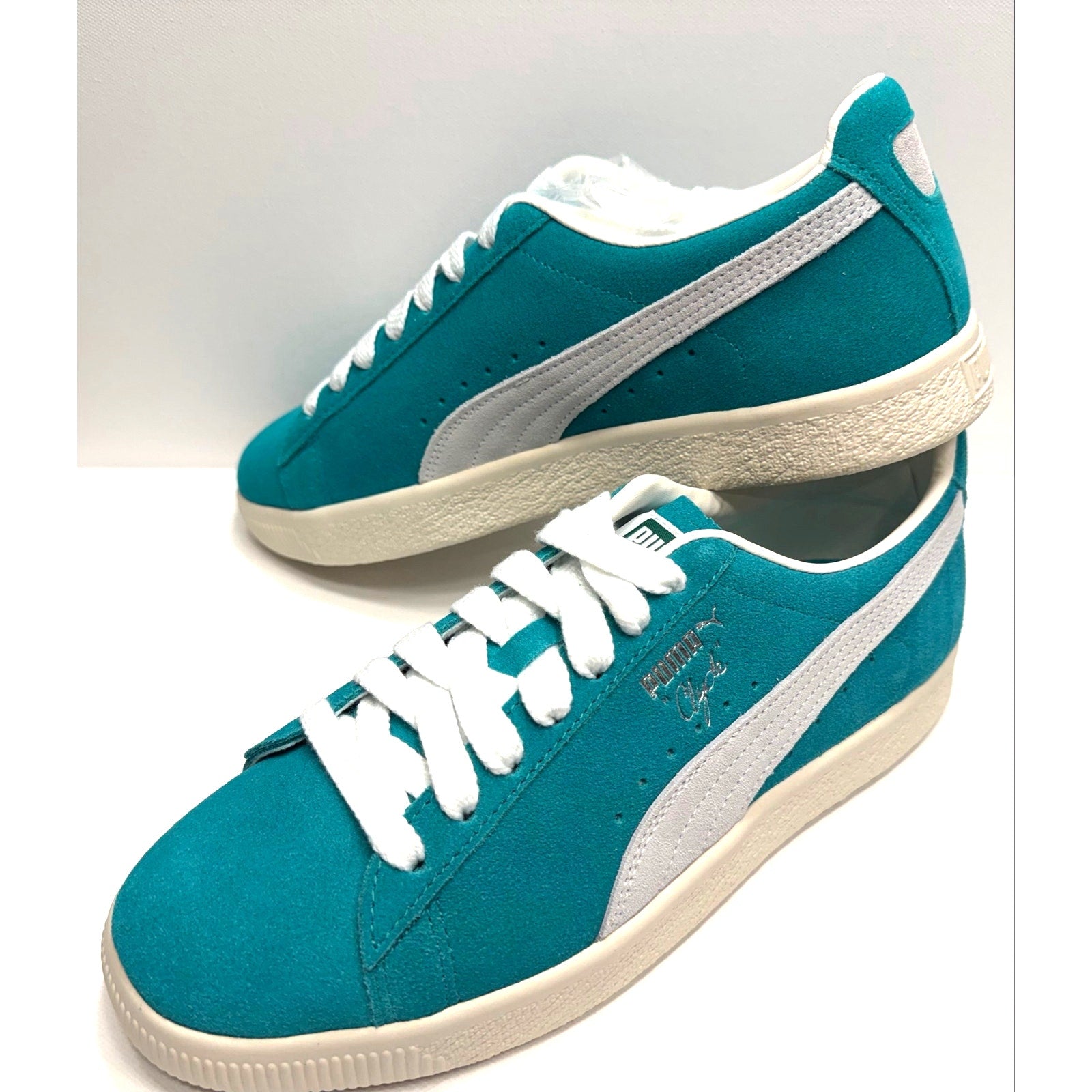 PUMA CLYDE OG - MENS SIZE 9