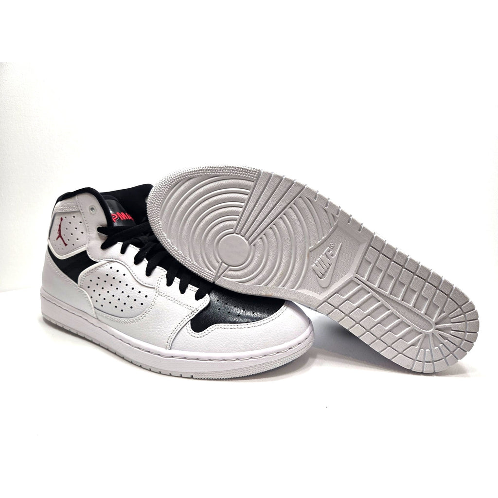 JORDAN ACCESS - MENS SIZE 10.5
