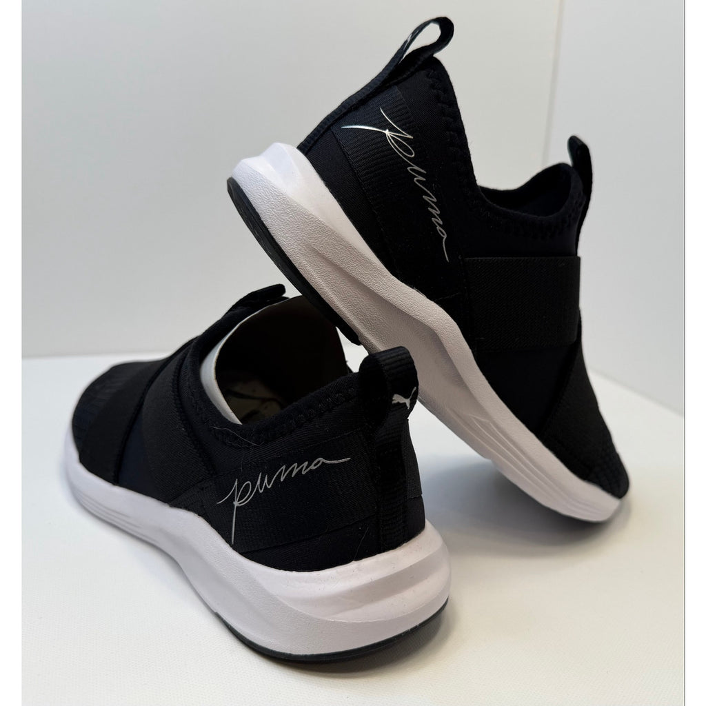 PUMA PROWL SLIP ON SCRIPT - WOMENS SIZE 6