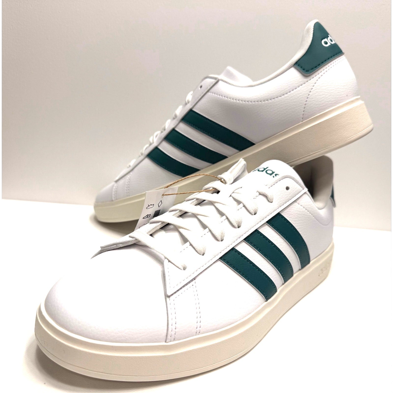 ADIDAS GRAND COURT 2.0 - MENS SIZE 11.5