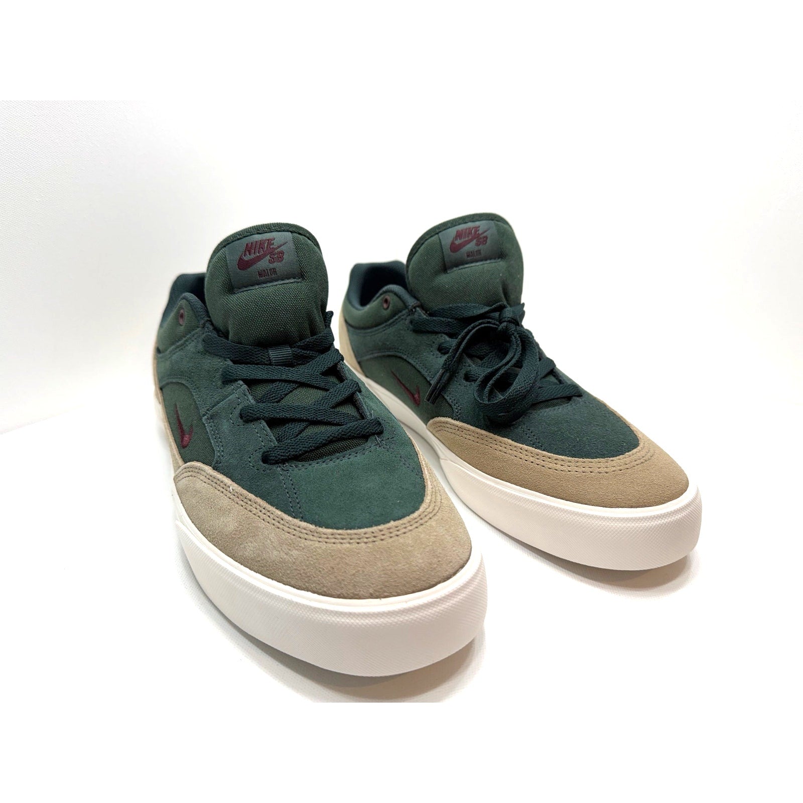 NIKE SB MALOR - MENS SIZE 12
