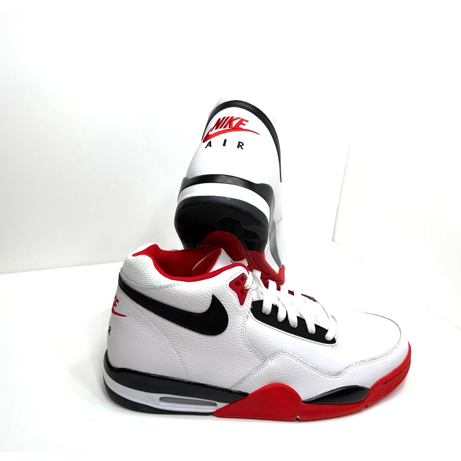 NIKE FLIGHT LEGACY - MENS SIZE 12