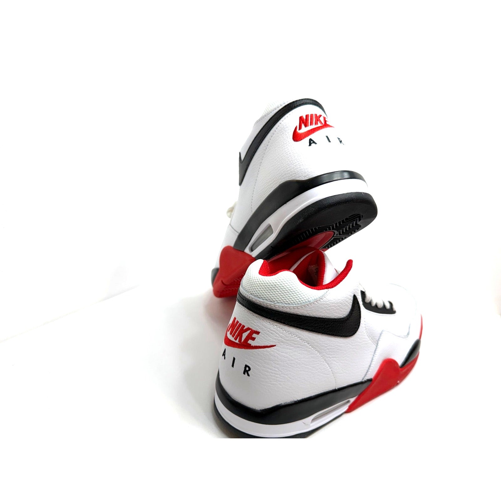 NIKE FLIGHT LEGACY - MENS SIZE 12