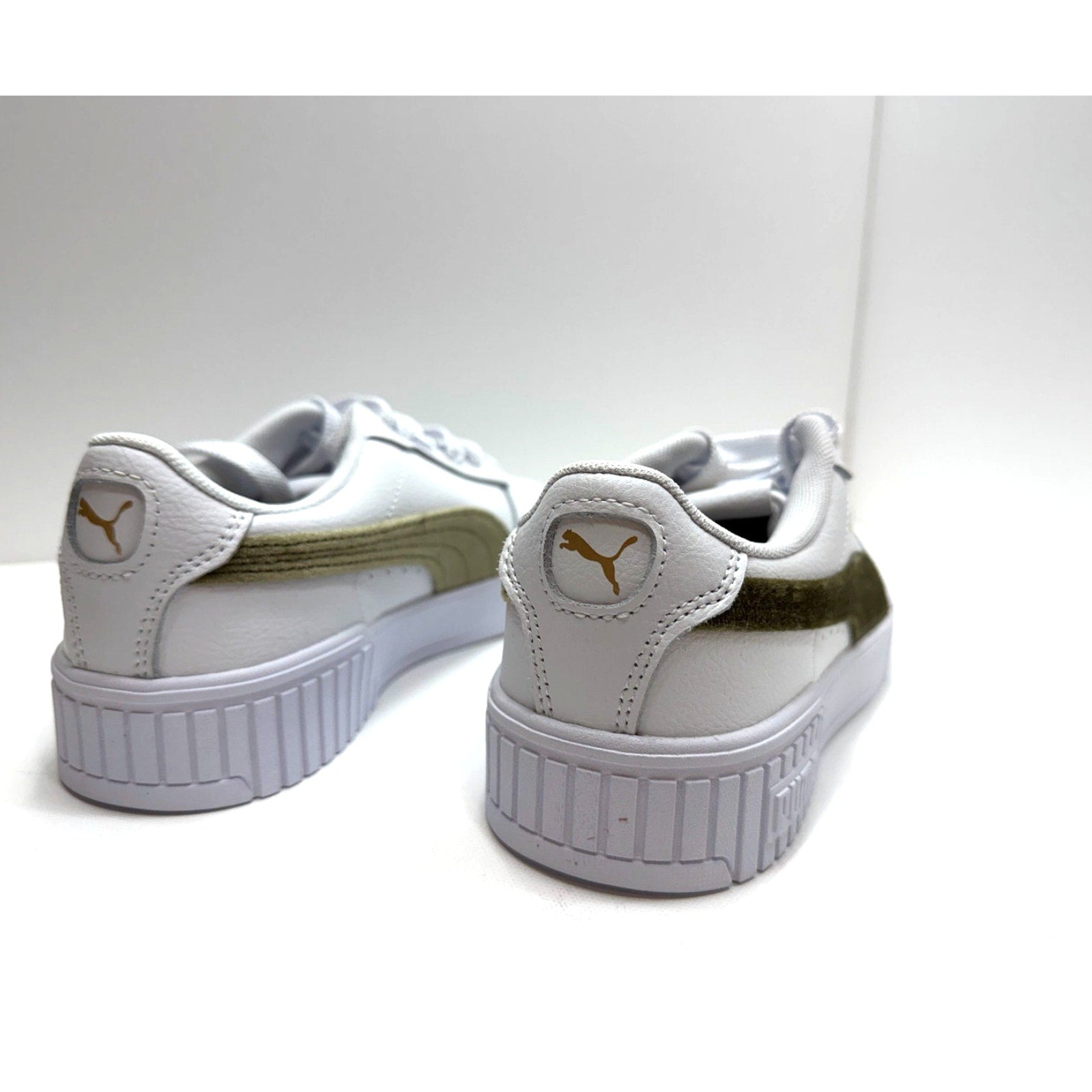 PUMA CARINA 2.0 VELVET - WOMENS SIZE 6