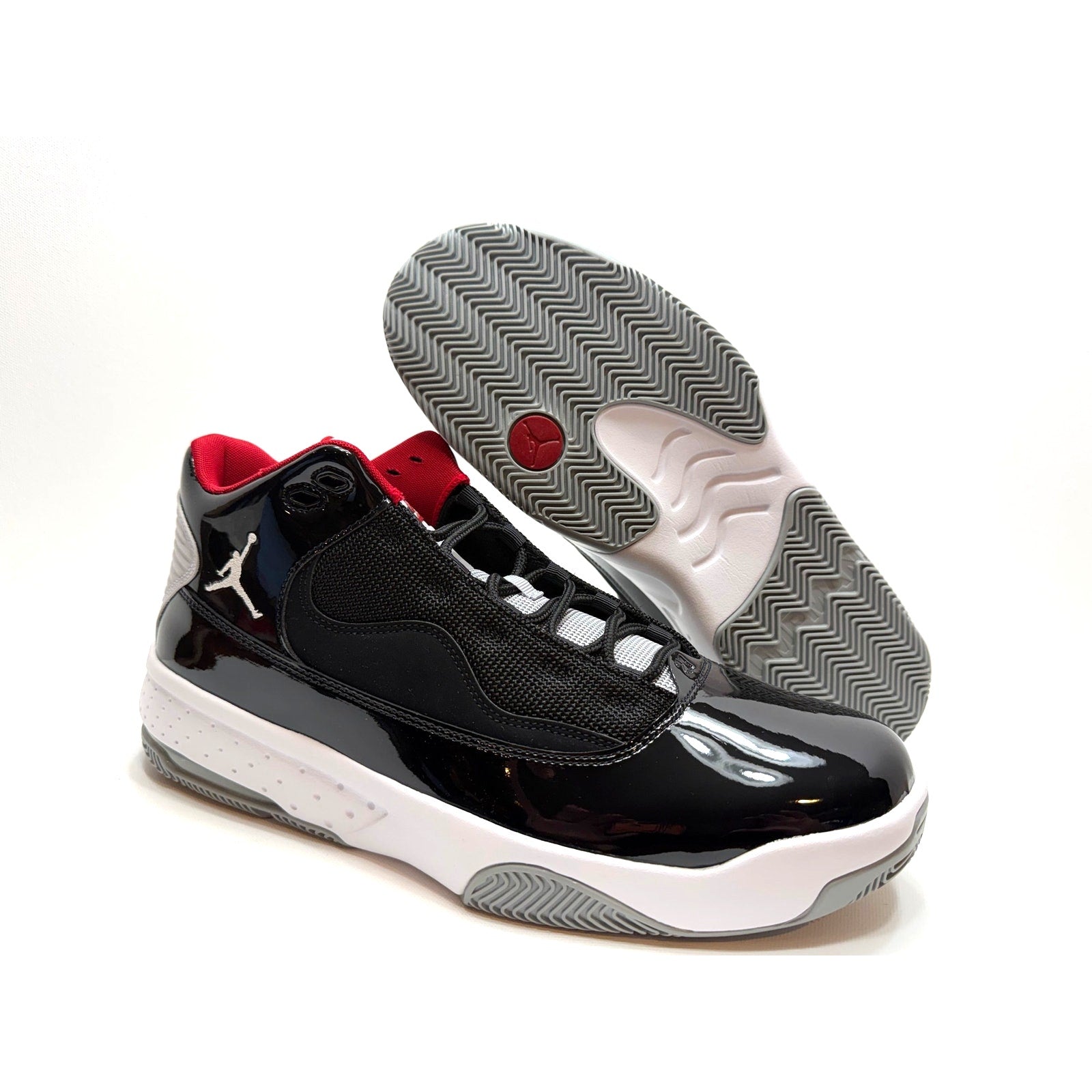 JORDAN MAX AURA 2 MENS SIZE 11