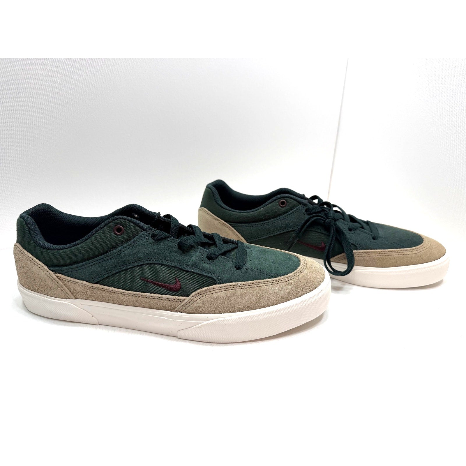 NIKE SB MALOR - MENS SIZE 12