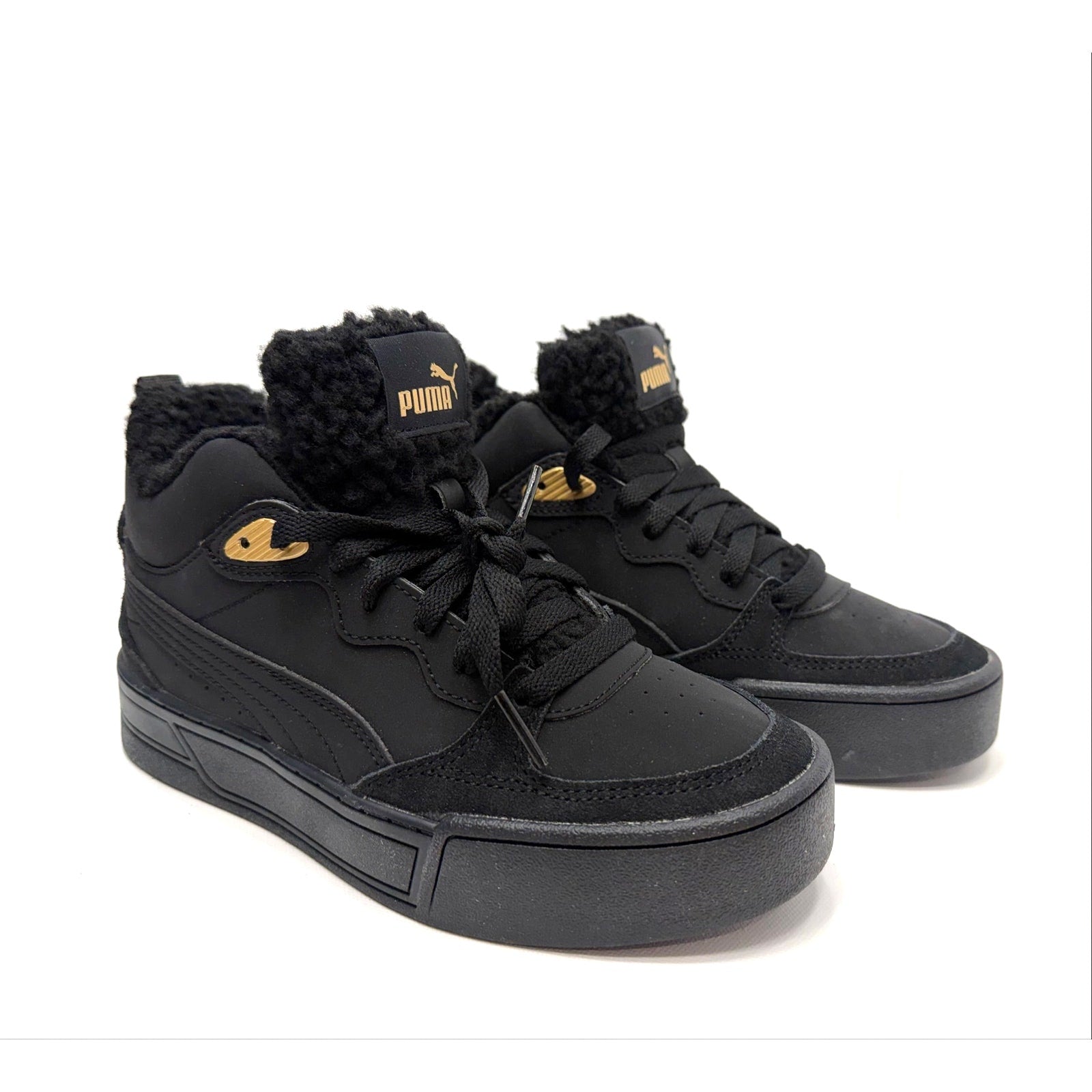 PUMA SKYE DEMI TEDDY - WOMENS SIZE 5.5