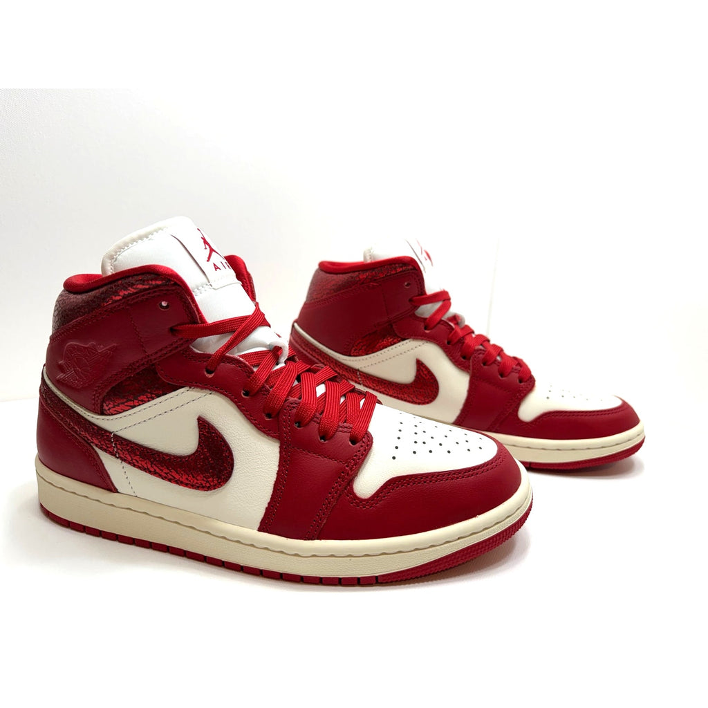 WMNS AIR JORDAN 1 LOW MID SE - WOMENS SIZE 8.5