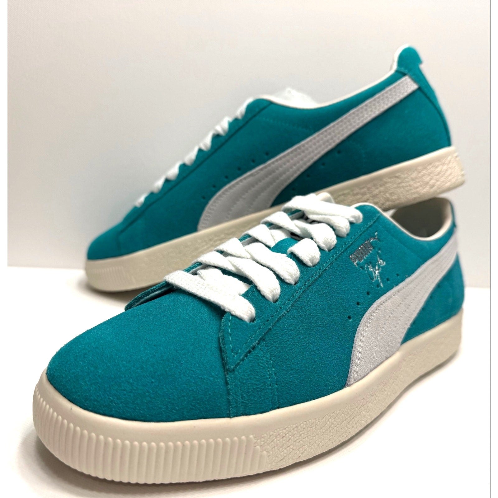 PUMA CLYDE OG - MENS SIZE 9