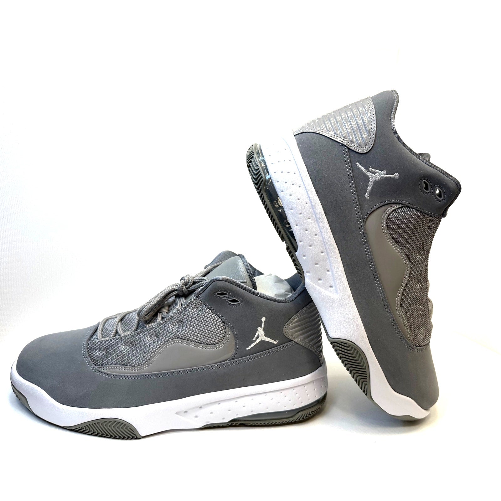 JORDAN MAX AURA 2 - MENS SIZE 12