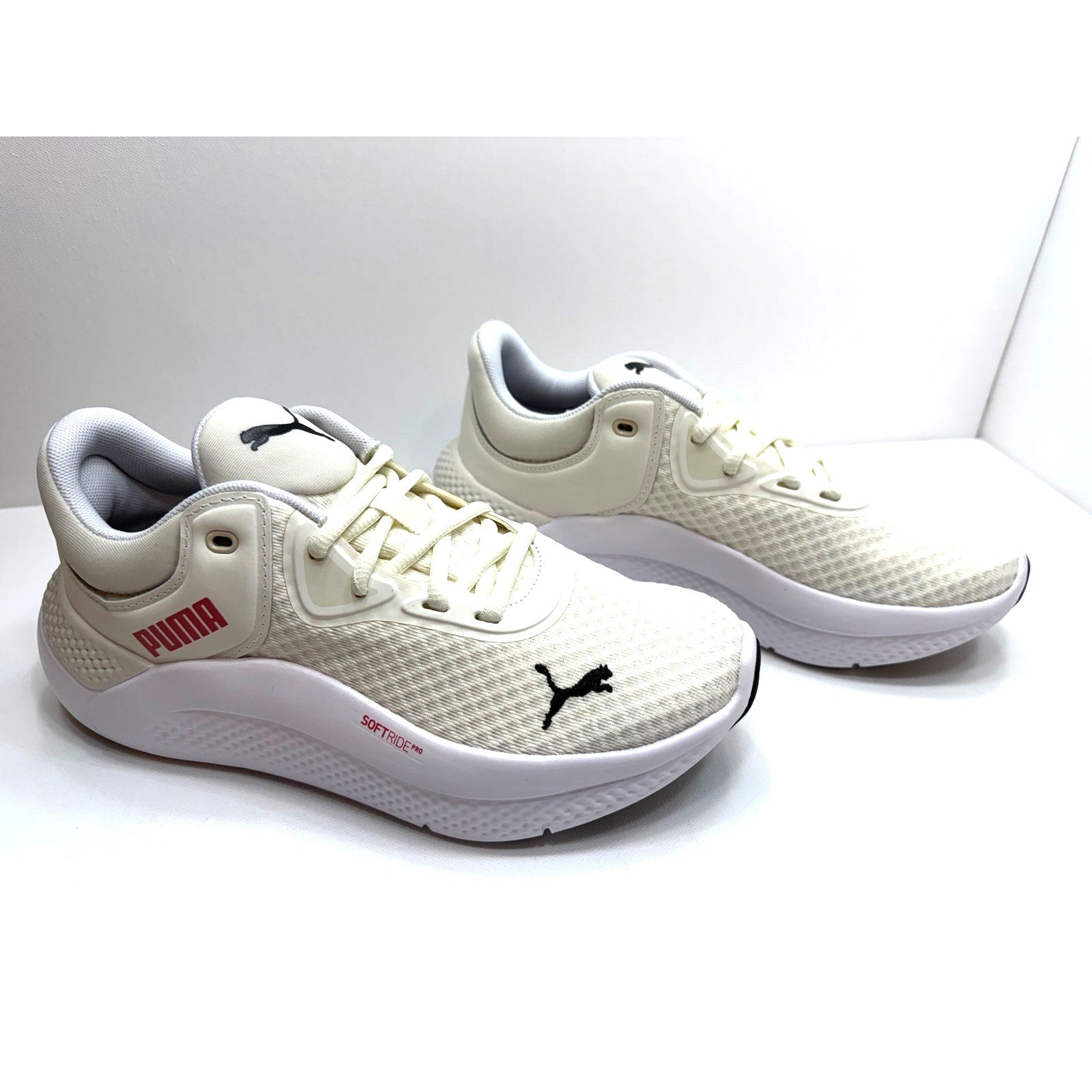 PUMA SOFTRIDE PRO - WOMENS SIZE 5.5