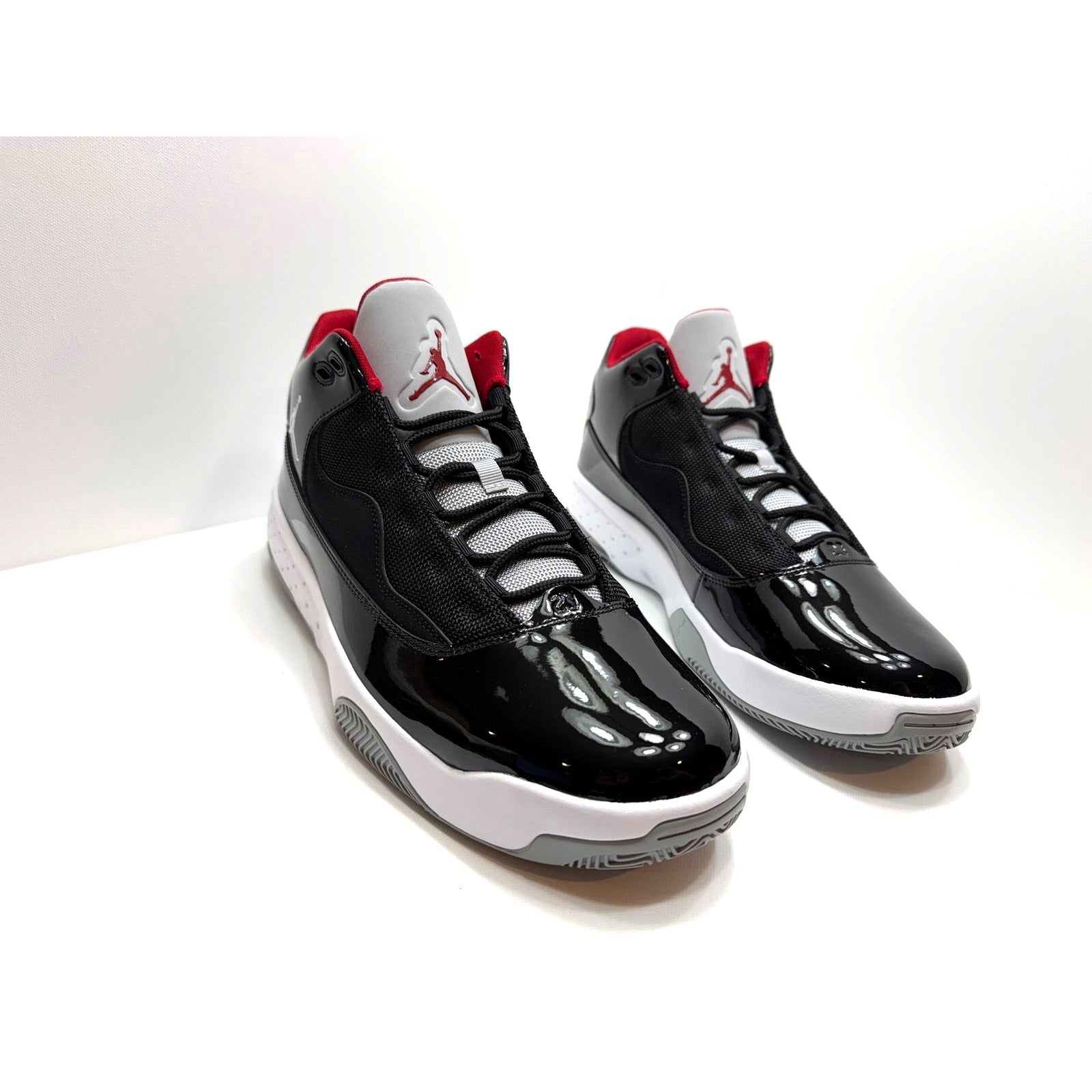 JORDAN MAX AURA 2 MENS SIZE 11